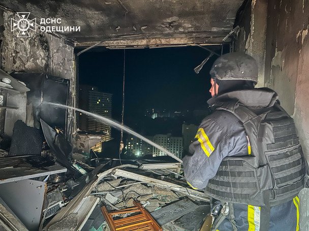 Поврежденный дом в Одессе в результате атаки 20 июня
