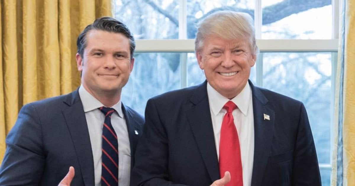 Майбутній глава Пентагону Піт Гегсет і Дональд Трамп / Фото з його сторінки у Facebook