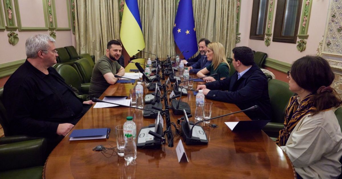 "Конкретика є": Зеленський переговорив з президенткою Європарламенту про прискорення вступу України до ЄС