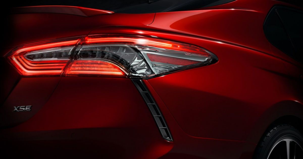 Toyota опубликовала тизер новой Camry