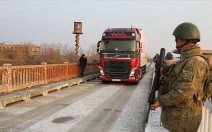 На границе Турции с Арменией впервые за 35 лет открыли пункт пропуска для доставки гумдопомощи