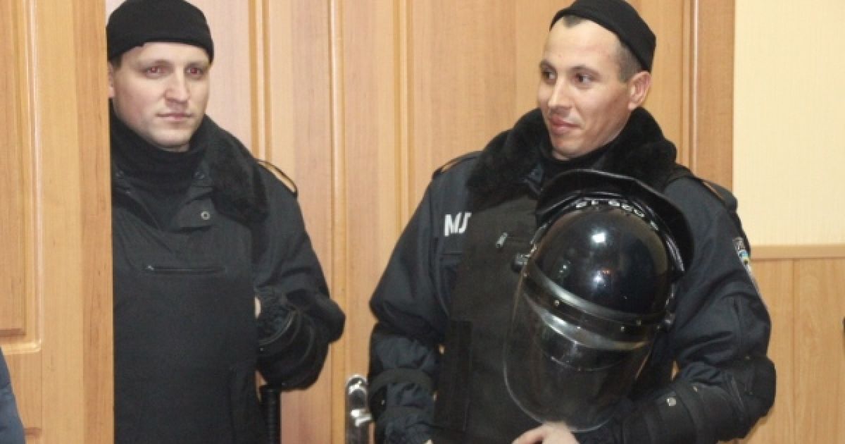 Зал суда заблокирован активистами. / © gre4ka.info