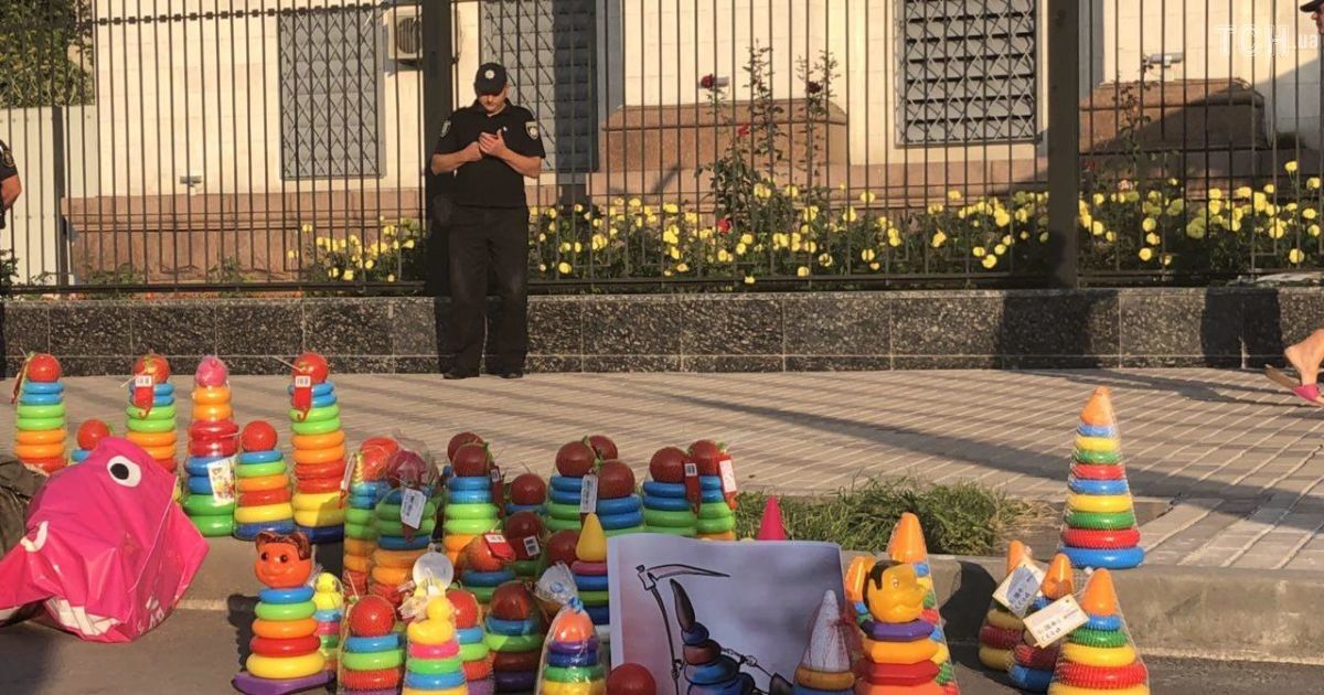 Пірамідки для Кобзона_6 / © фото: Юлия Яценко