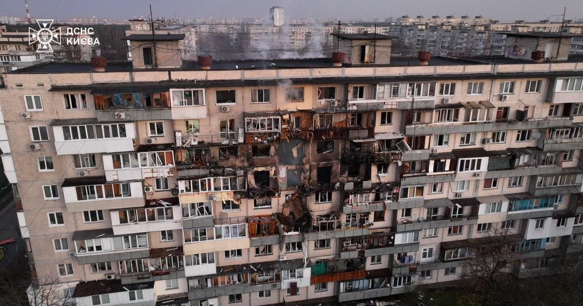 Руйнування у Києві.