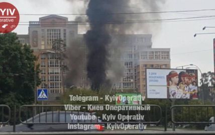 В Киеве на улице Львовской вспыхнул пожар