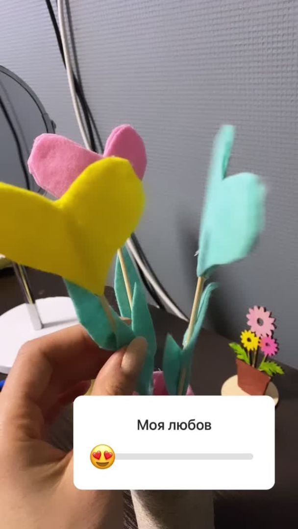 Сын Цыбульской подготовил для мамы цветы / © instagram.com/cybulskaya