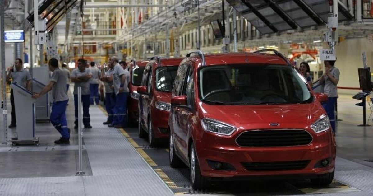 Криза у Туреччині призвела до обвалу авторинку на понад 30%. Автогіганти шоковані