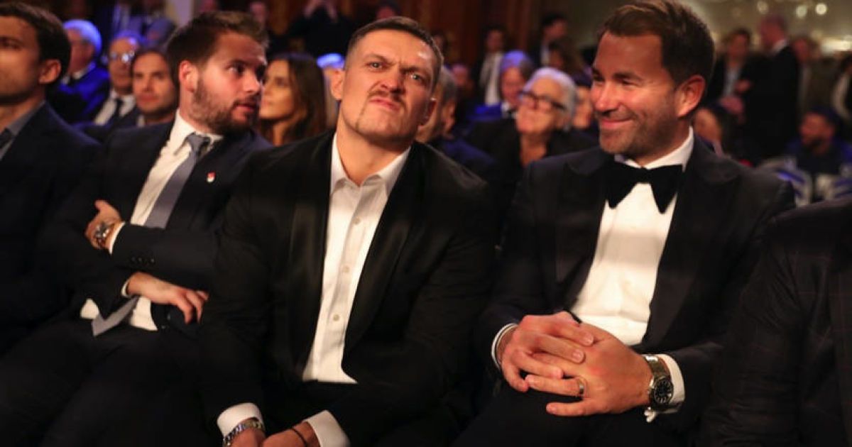 "Срочно нужен переводчик": Усик заговорил на неизвестном языке и рассмешил промоутера Джошуа (видео)