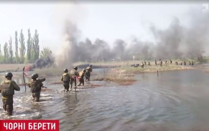 Еліта війська: українські морпіхи склали іспит на чорні берети