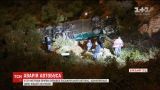 В Ізраїлі в 70-метрову прірву зірвався пасажирський автобус