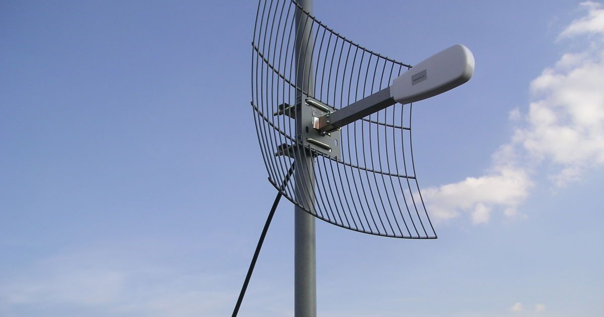 У Чернівцях жінка на 7 поверсі виявила на своїй антені незнайомця: як він там опинився (відео)