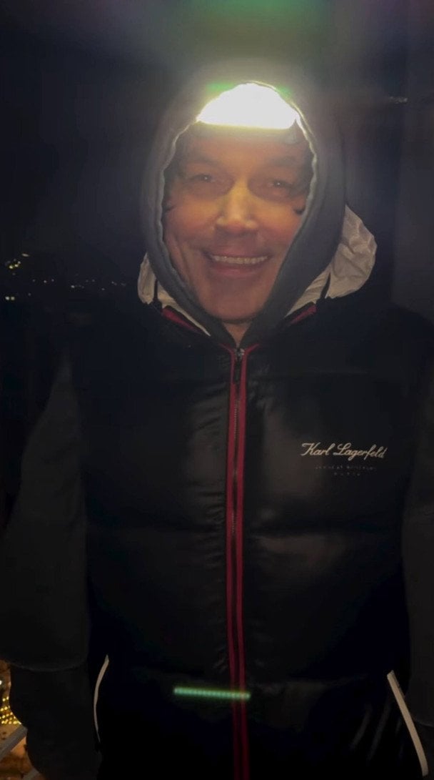 Віталій Борисюк під час блекауту / © instagram.com/olgasumska