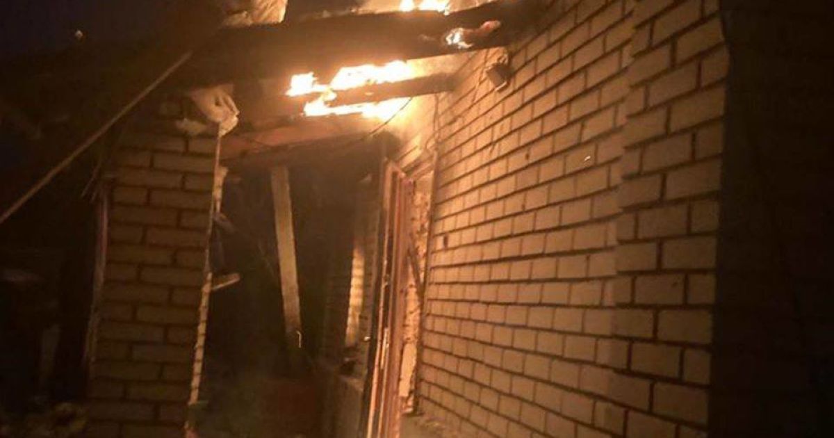 Військові тримають Авдіївку, але перехопити ворожі снаряди не можуть: місто щоденно руйнується