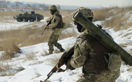 Бойовики на Донбасі обстріляли українські позиції з гранатометів