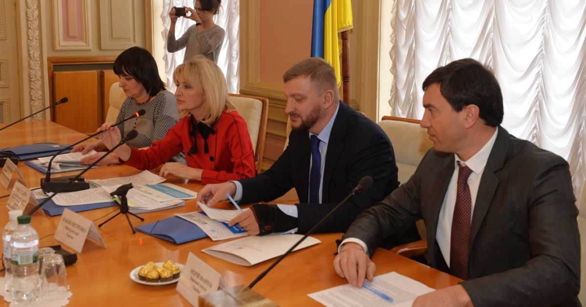 Ірина Луценко: Ми мусимо допомагати батькам, які опікуються дітьми і вкладаються в їхній розвиток
