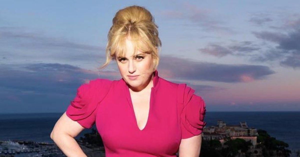 Схудла на понад 20 кілограмів Ребел Вілсон показала фігуру у прозорій туніці