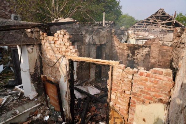 Руйнування у Запоріжжі внаслідок атаки в ніч проти 27 серпня / Фото: телеграм-канал Івана Федорова