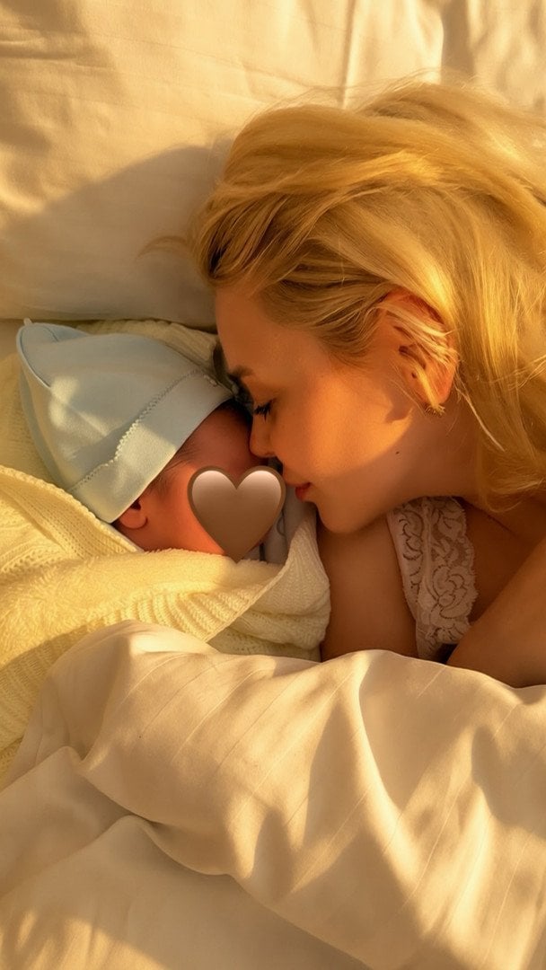 Аліна Гросу з сином / © пресслужба Аліни Гросу