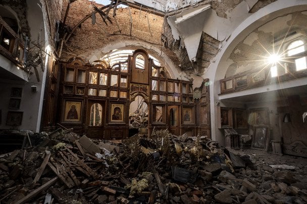 Церковь после российского обстрела / © Associated Press