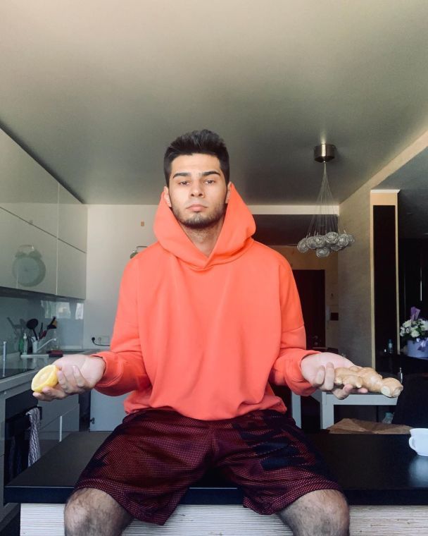  / © instagram.com/nikitalomakinofficial