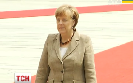 Меркель раскритиковала идею списания долгов Греции