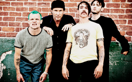 Легендарні Red Hot Chili Peppers у Києві: шалена енергія "перців", жахливий звук та здивування глядачів