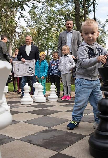 Часть заброшенного Сырецкого парка в Киеве обновили до неузнаваемости