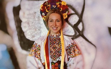 Стася Ровінська у національному українському вбранні показала, як знімалася у фільмі в Нью-Йорку