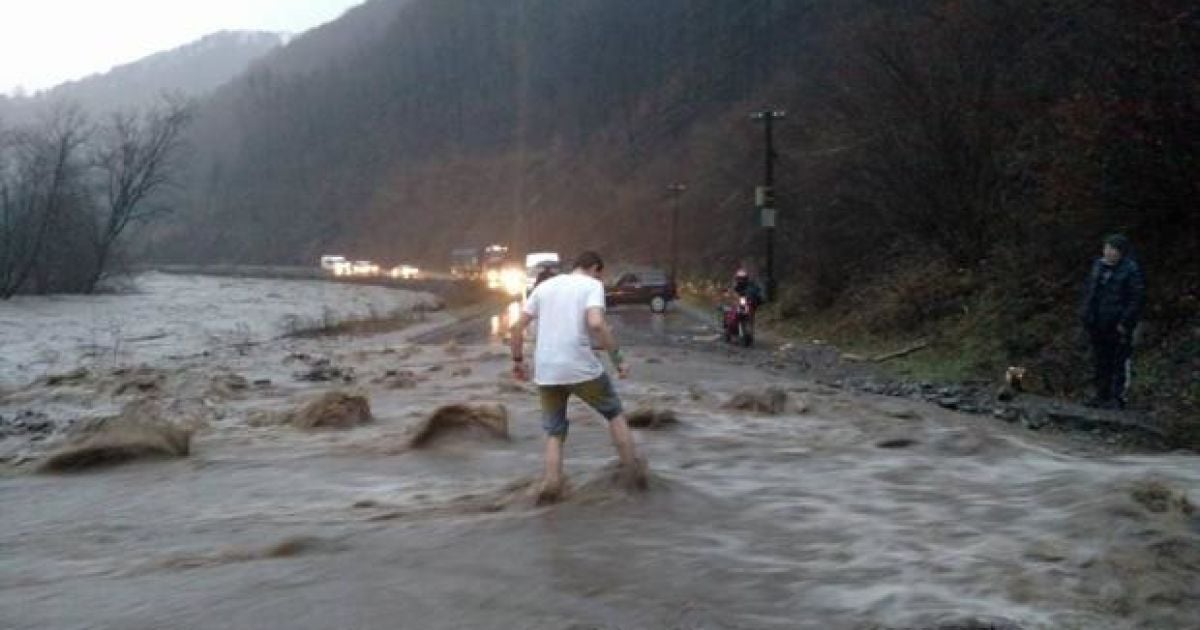 Закарпаття інтенесивно підтоплює. Річка Тиса вийшла з берегів / © Закарпатський кореспондент