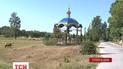 Пока службы правят в маленькой открытой часовне