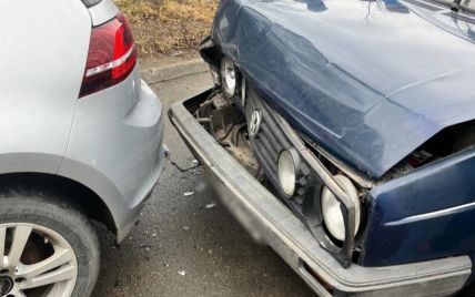 Влаштував ДТП і випив просто на місці: у Львові водій Volkswagen шокував патрульних