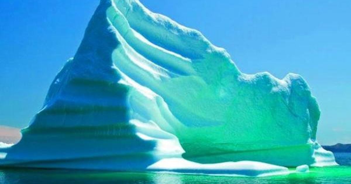 Американські вчені пояснили появу зелених айсбергів