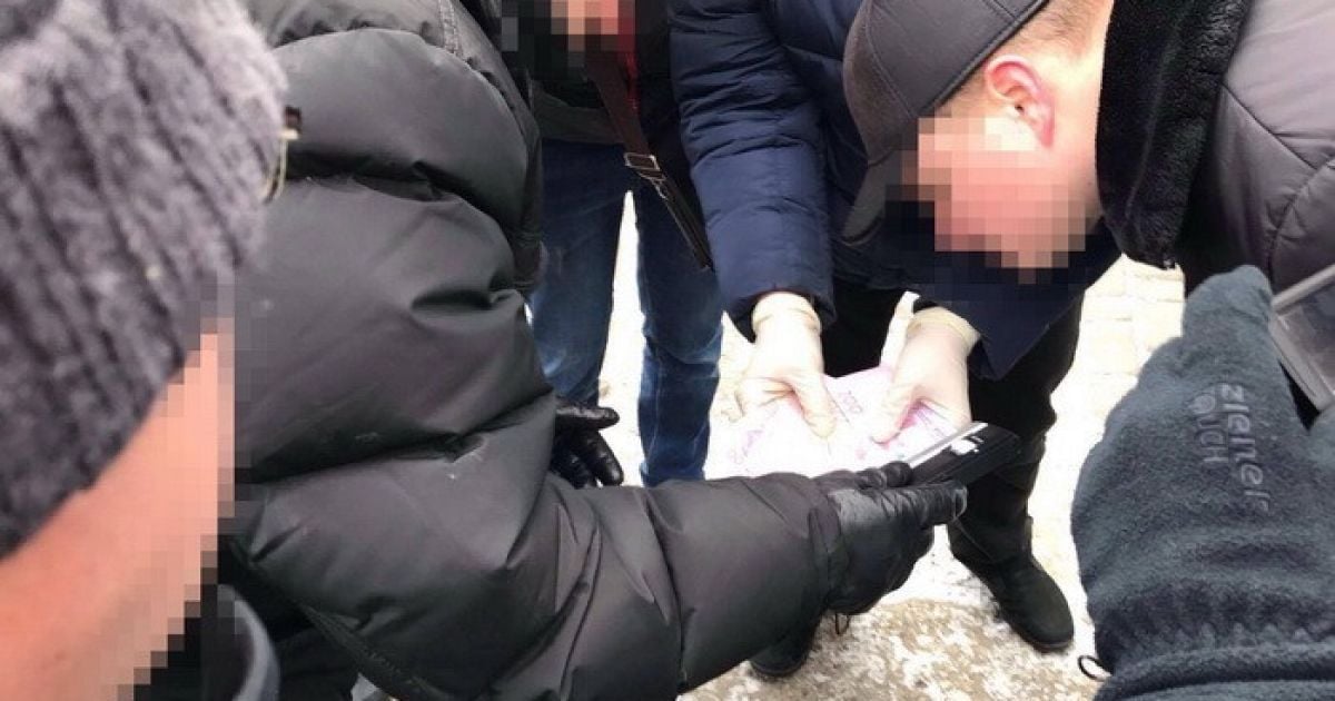 На Херсонщині начальник відділу поліції погорів на хабарі