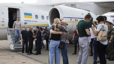 Українські полонені літять додому, звільнення полонених_35 / © Офіс президента України
