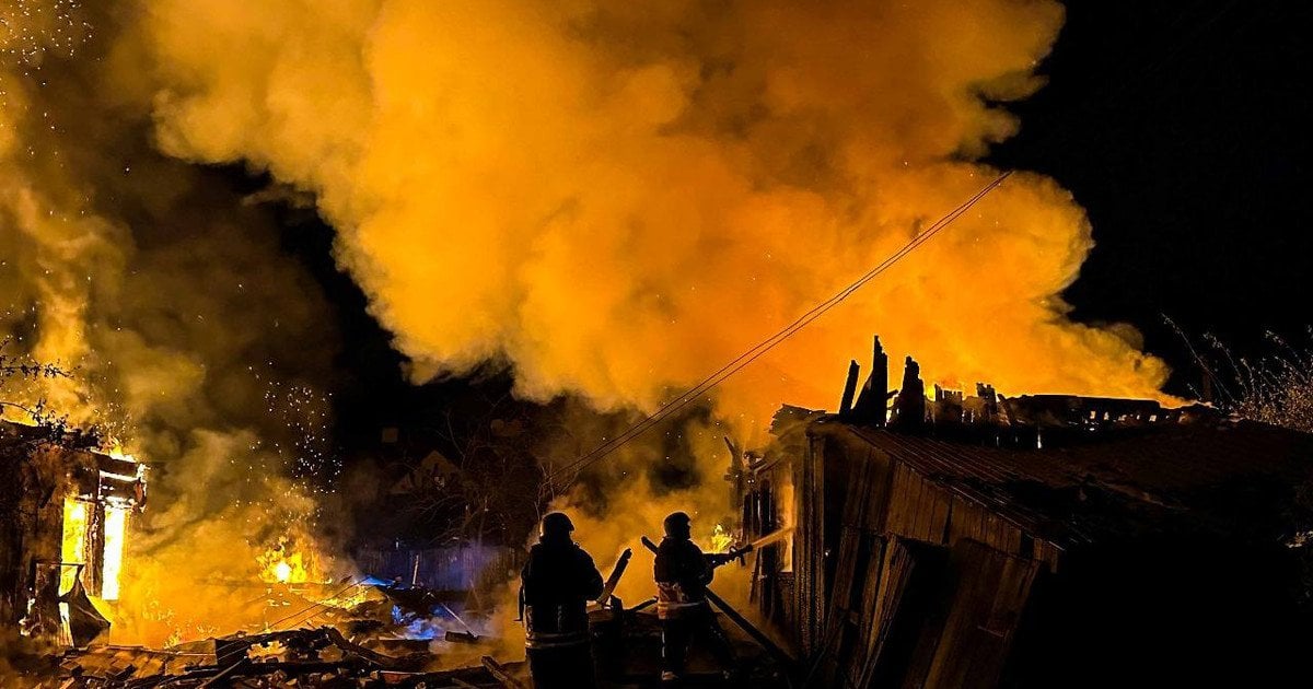 Пожар в Киевской области после атаки беспилотниками в ночь на 1 мая