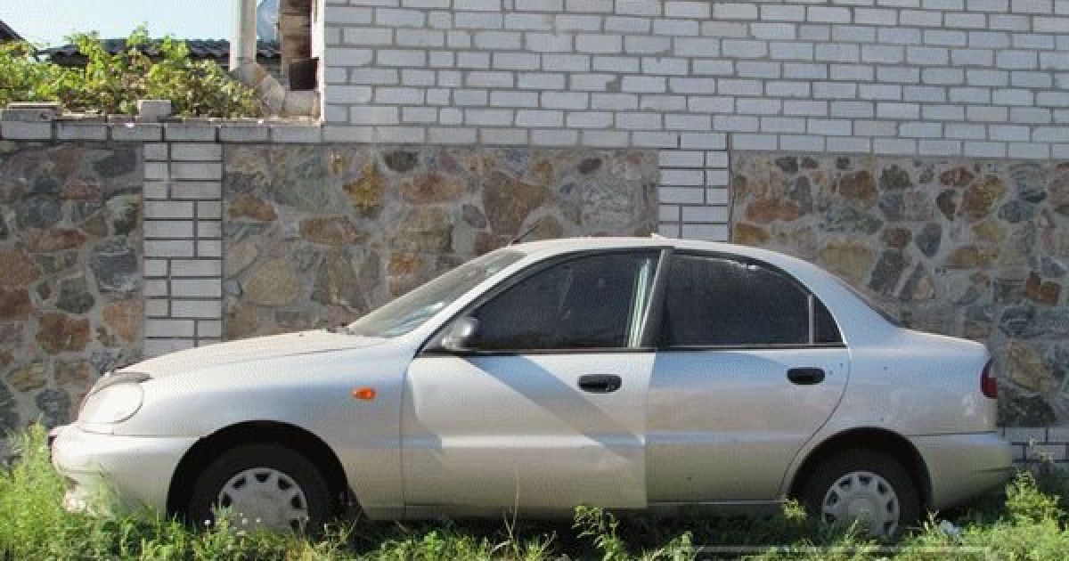 Неизвестный ранил водителя авто / © Индустриалка