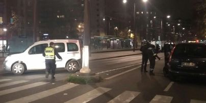 У Парижі озброєний грабіжник захопив заручників у турагенції