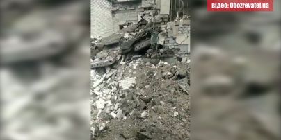 В момент удара в подвале скрывались люди: россияне разбомбили кинотеатр в Лисичанске