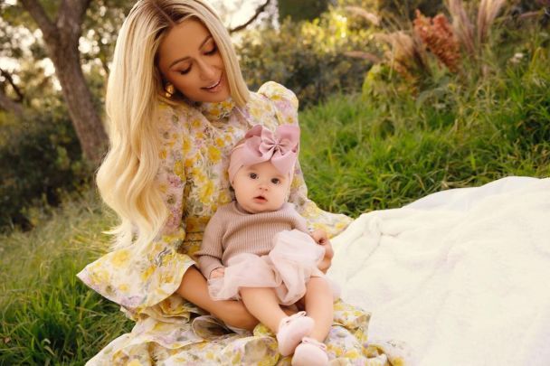 Періс Гілтон з донькою / © instagram.com/parishilton