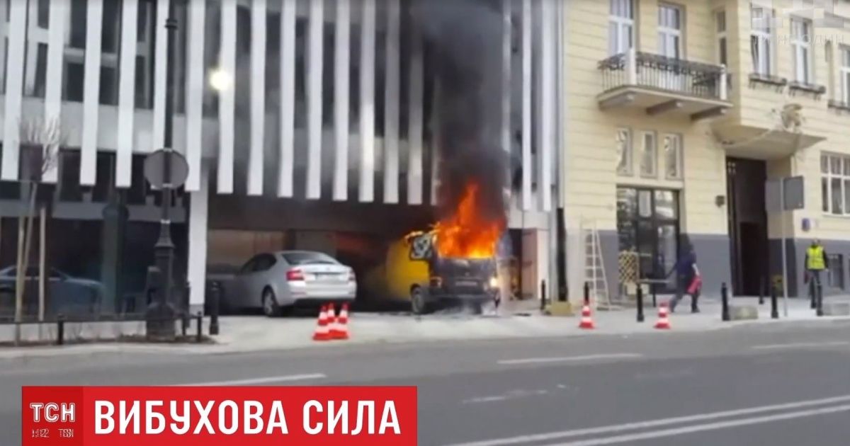 У Варшаві біля МЗС Польщі вибухнув автомобіль