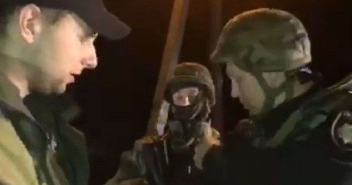 В Сети появилось видео стрельбы полицейских во время столкновения с блокировщиками под Краматорском