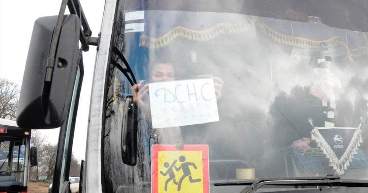 Окупанти зривають евакуацію: під Києвом 50 автобусів заблоковані російськими військовими
