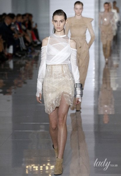 Коллекция Balmain прет-а-порте сезона весна-лето 2019 / © East News