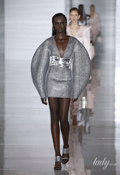Коллекция Balmain прет-а-порте сезона весна-лето 2019 / © East News