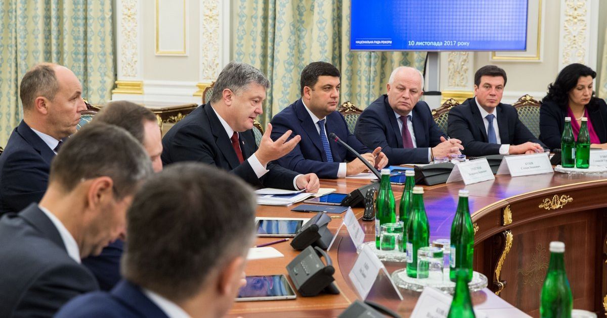 Порошенко исключил из Нацсовета реформ Гонтареву, Шимкива и Насирова