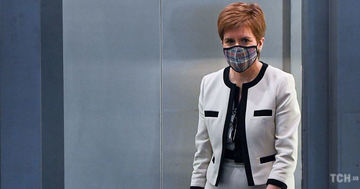 Никола Стерджен