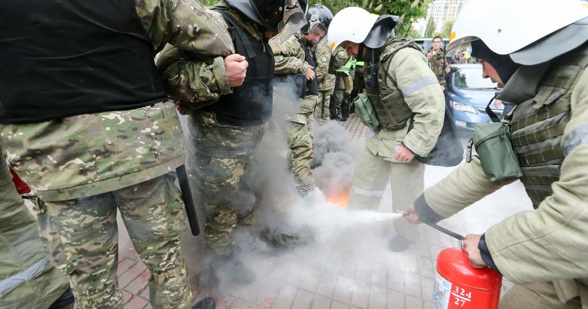У сутичках 9 травня постраждали вісім правоохоронців