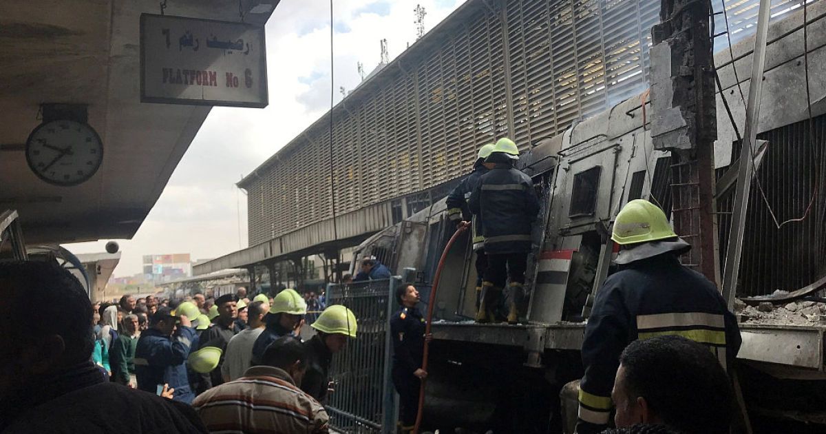 Горели заживо: Число погибших во взрыве поезда на египетской железной дороге и дальше растет