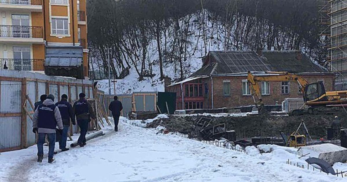 незаконна забудова на Подолі_1 / © ГУ НП у м. Києві