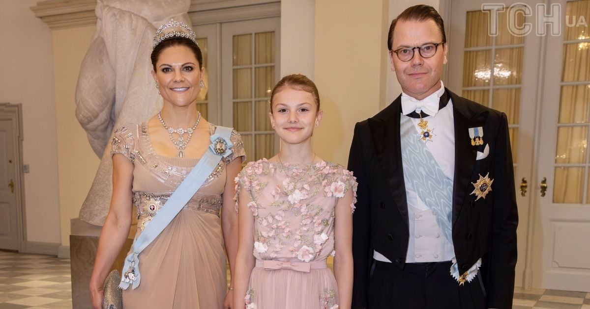 Кронпринцесса Виктория, ее дочь принцесса Эстель и кронпринц Даниэль